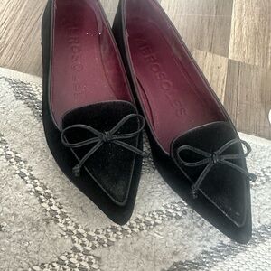 AEROSOLES Black Velvet Flats with Bow